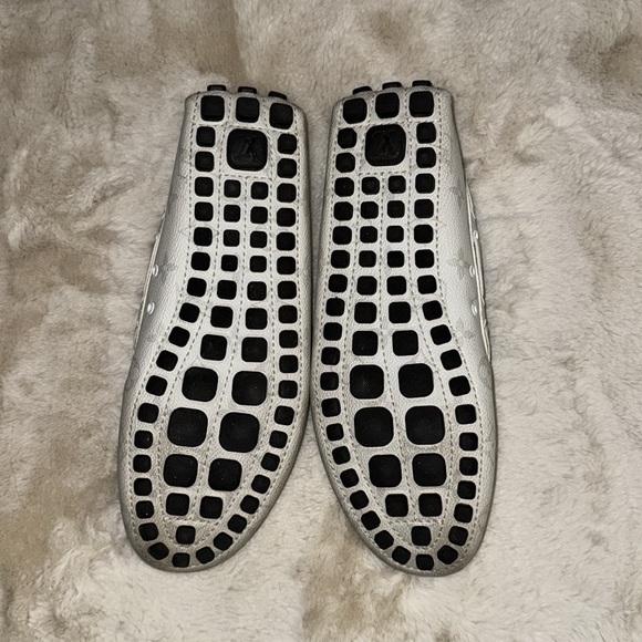 LV Driver Mocassin (White leather) Used size 9 - Picture 2 of 7